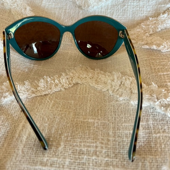 Dolce & Gabbana Sunglasses Tortoise Shell with Teal inside new - Picture 3 of 7